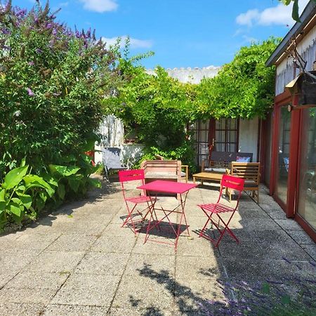 La Maison Rouge Paisible Maison De Pays Saujon Eksteriør billede