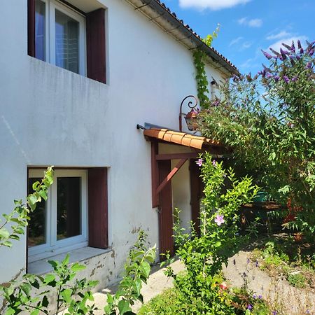 La Maison Rouge Paisible Maison De Pays Saujon Eksteriør billede