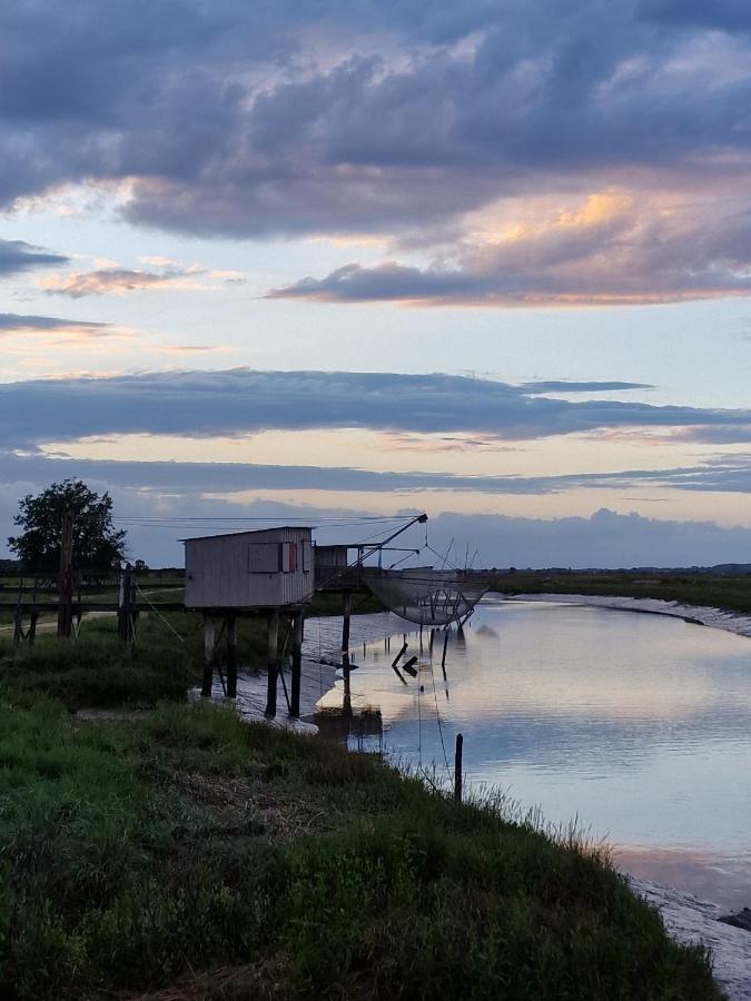 La Maison Rouge Paisible Maison De Pays Saujon Eksteriør billede