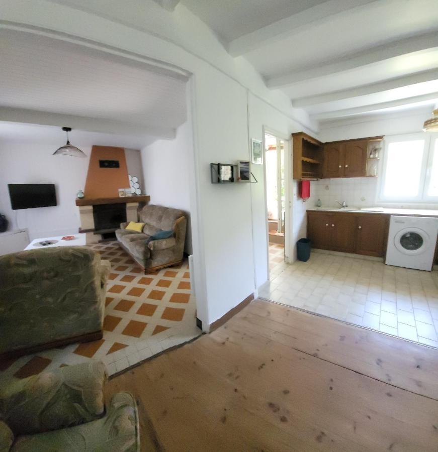 La Maison Rouge Paisible Maison De Pays Saujon Eksteriør billede