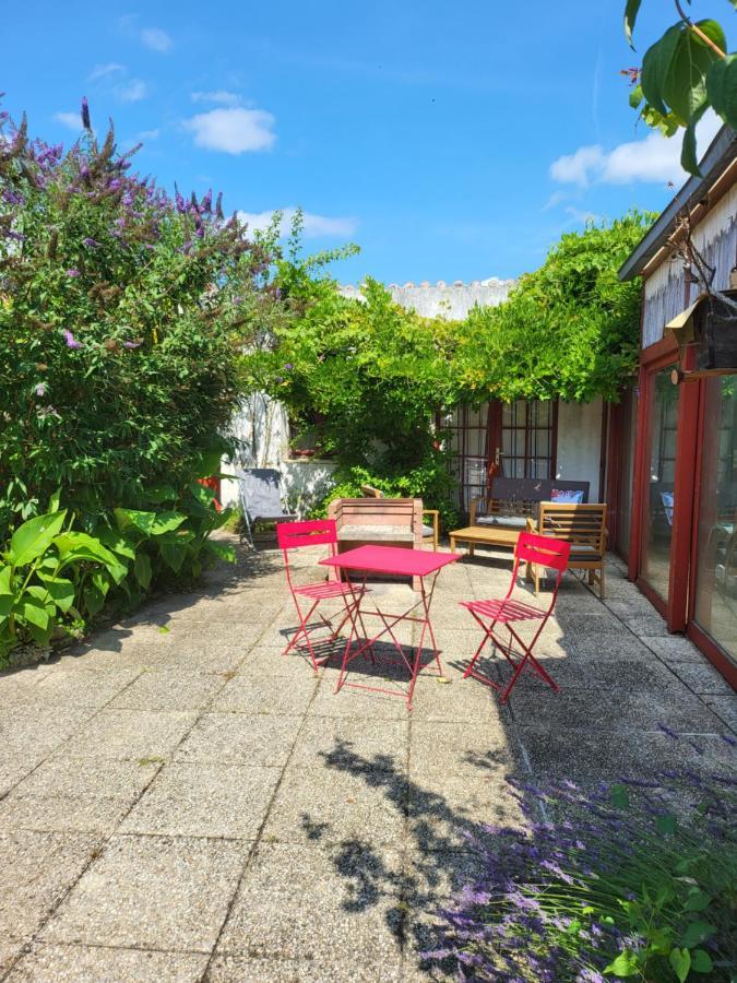 La Maison Rouge Paisible Maison De Pays Saujon Eksteriør billede